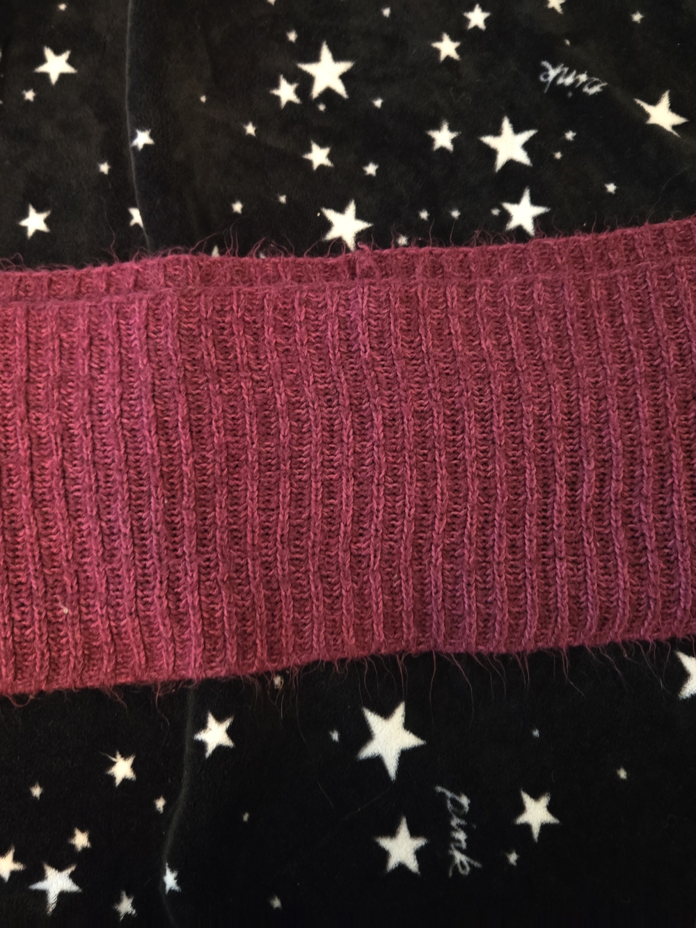 Old Navy Ribbed Knit Scarf in Berry
